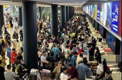 کیش روسفید شد/ ثبت رکورد بیشترین تعداد پرواز، اعزام و پذیرش مسافران نوروزی در فرودگاه بین المللی کیش