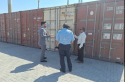 بازرسی سازمان منطقه آزاد کیش از انبارها و کانتینرهای بندرتجاری کیش